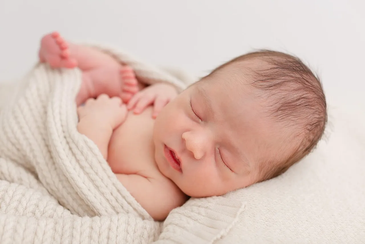 seattle issaquah infant newborn baby photographer