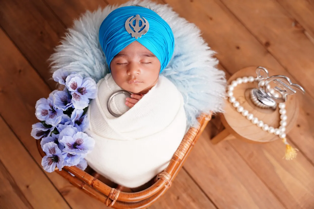 newborn infant baby photographer issaquah seattle