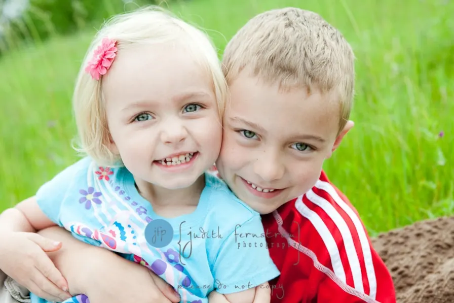 family photographer issaquah seattle siblings