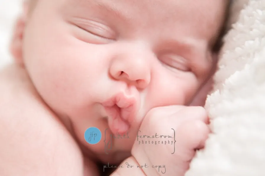 Newborn photographer baby infant Fernstrom photography Seattle Issaquah