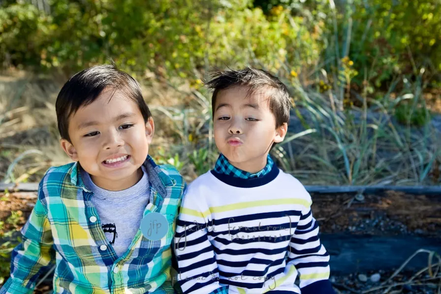 seattle issaquah child sibling photographer